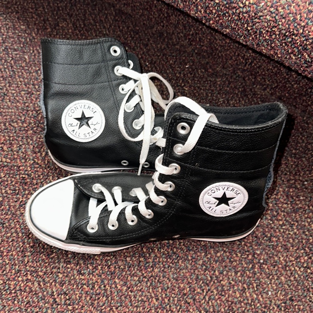 Black leather high top converse size 7.5